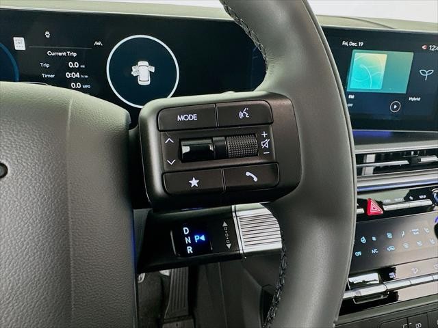 Hyundai Santa Fe Hybrid Vehicle Image 15