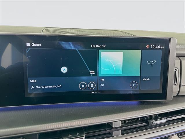 Hyundai Santa Fe Hybrid Vehicle Image 18