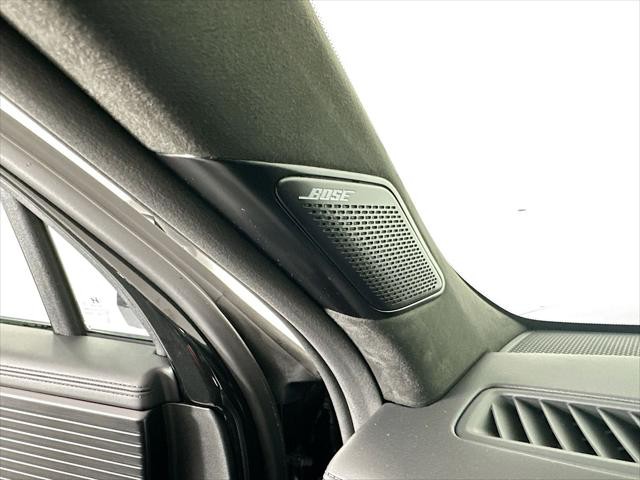 Hyundai Santa Fe Hybrid Vehicle Image 22