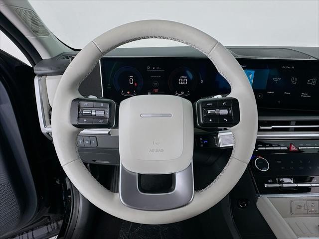 Hyundai Santa Fe Hybrid Vehicle Full-screen Gallery Image 21