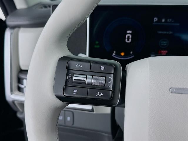 Hyundai Santa Fe Hybrid Vehicle Full-screen Gallery Image 23