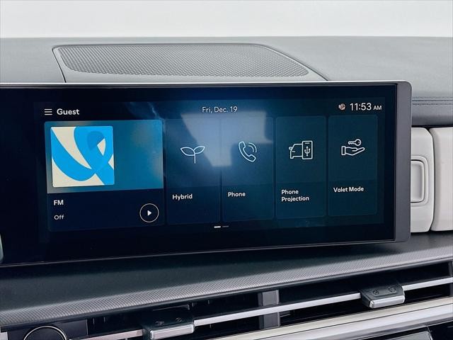 Hyundai Santa Fe Hybrid Vehicle Full-screen Gallery Image 36