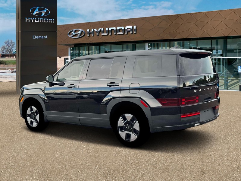 Hyundai Santa Fe Hybrid Vehicle Full-screen Gallery Image 4