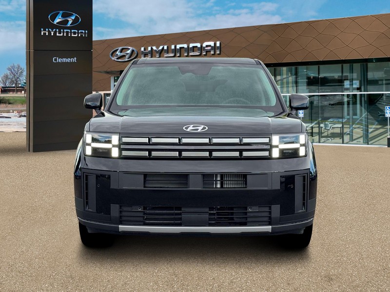 Hyundai Santa Fe Hybrid Vehicle Full-screen Gallery Image 12