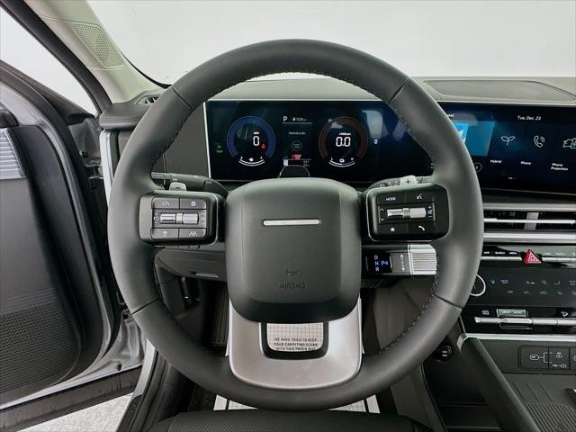 Hyundai Santa Fe Hybrid Vehicle Image 13