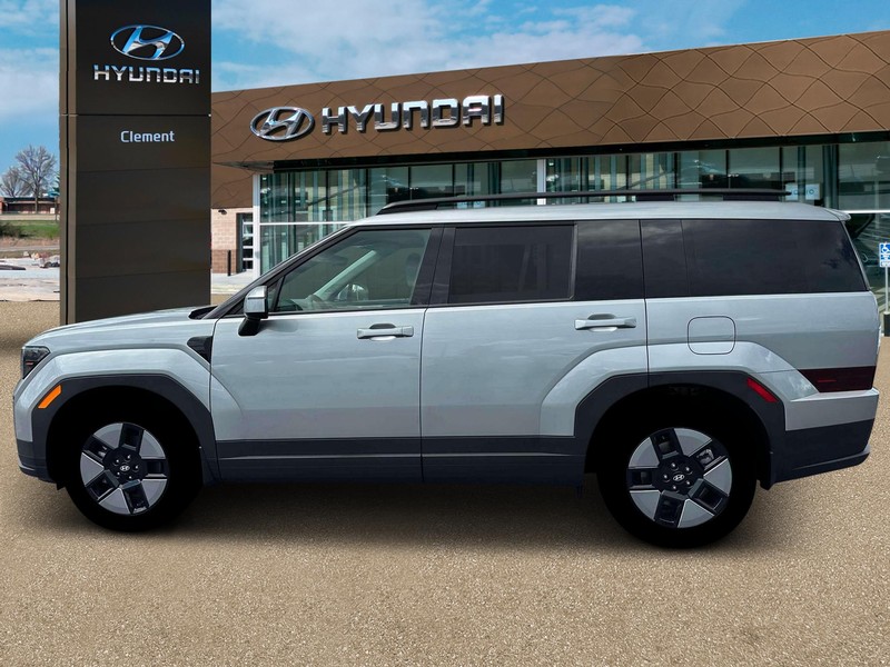 Hyundai Santa Fe Hybrid Vehicle Full-screen Gallery Image 3