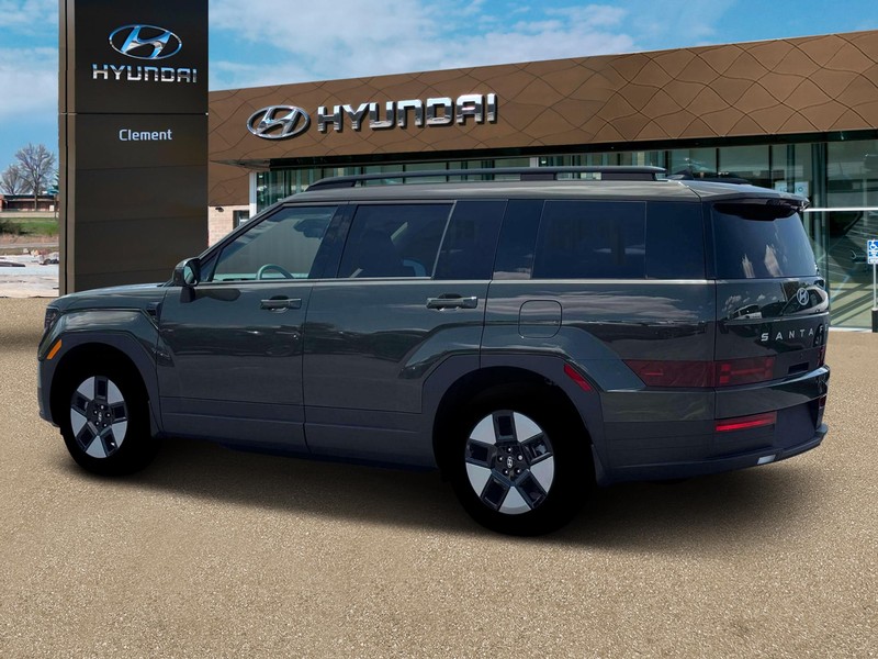 Hyundai Santa Fe Hybrid Vehicle Full-screen Gallery Image 4