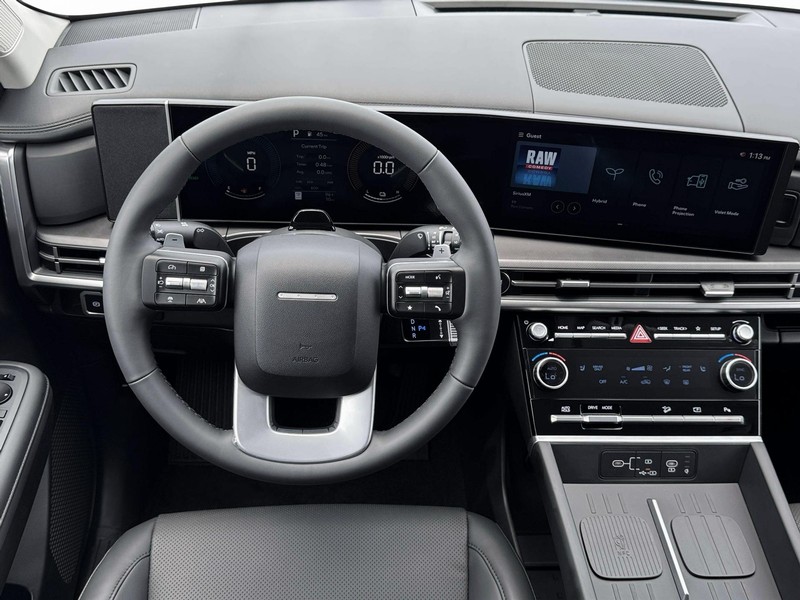 Hyundai Santa Fe Hybrid Vehicle Full-screen Gallery Image 17