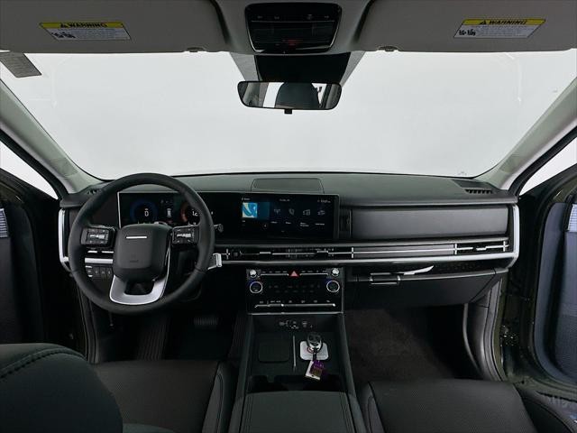 Hyundai Santa Fe Hybrid Vehicle Image 11