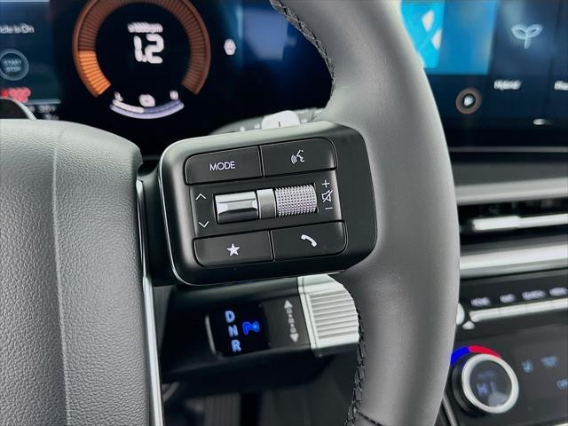 Hyundai Santa Fe Hybrid Vehicle Image 15