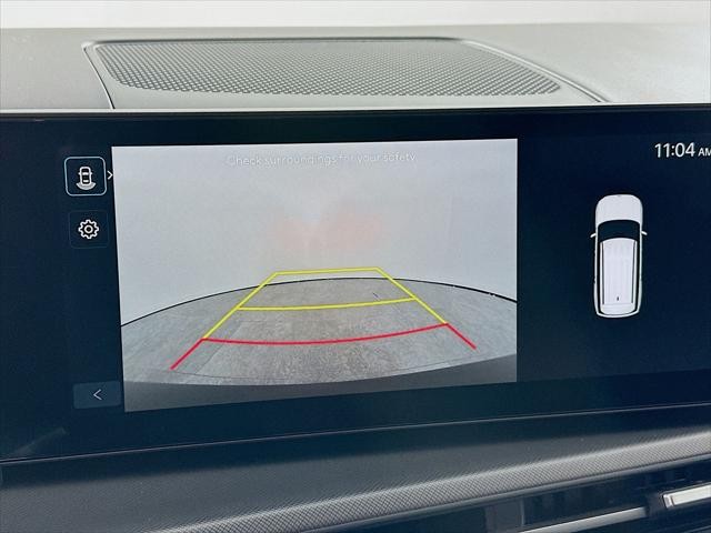 Hyundai Santa Fe Hybrid Vehicle Image 18