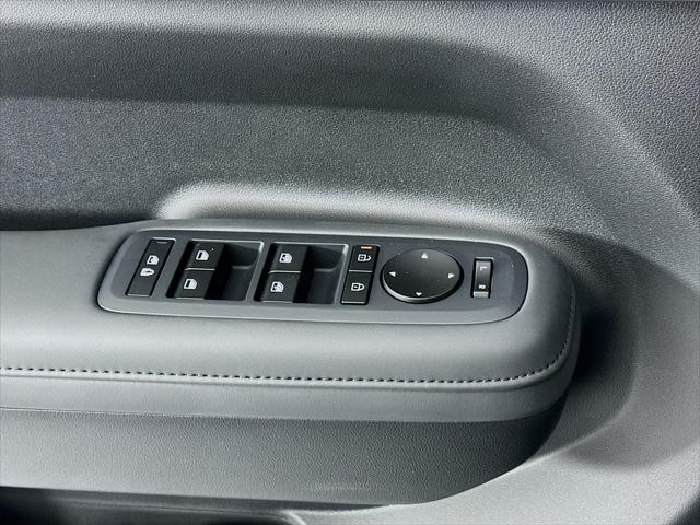 Hyundai Santa Fe Hybrid Vehicle Image 22