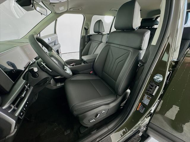 Hyundai Santa Fe Hybrid Vehicle Image 25