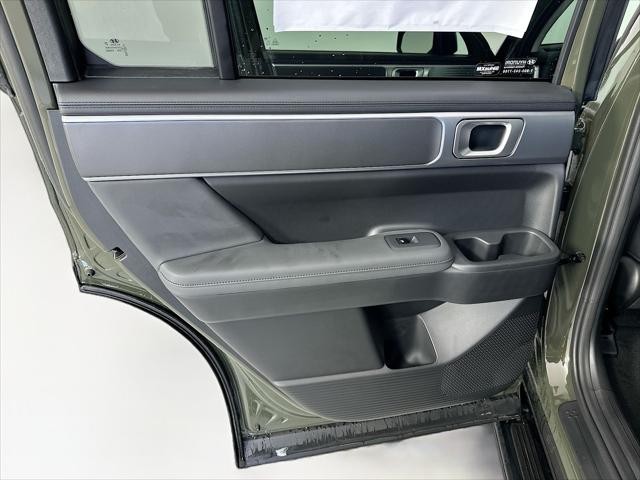 Hyundai Santa Fe Hybrid Vehicle Image 26