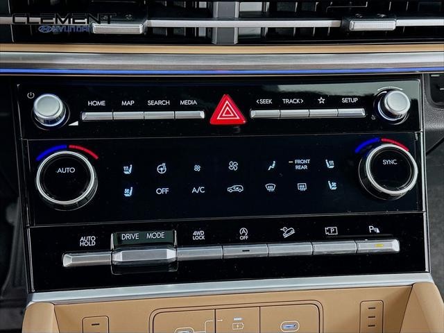 Hyundai Santa Fe Vehicle Full-screen Gallery Image 19