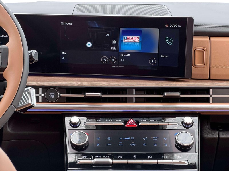 Hyundai Santa Fe Vehicle Full-screen Gallery Image 18