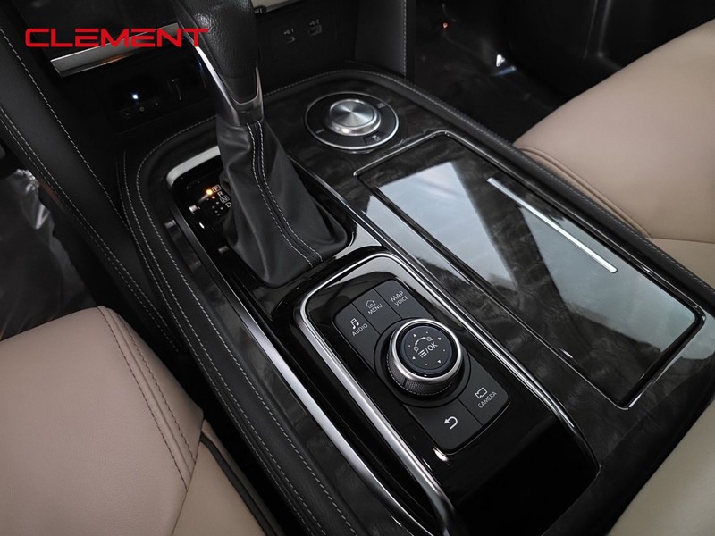 Nissan Armada Vehicle Image 19