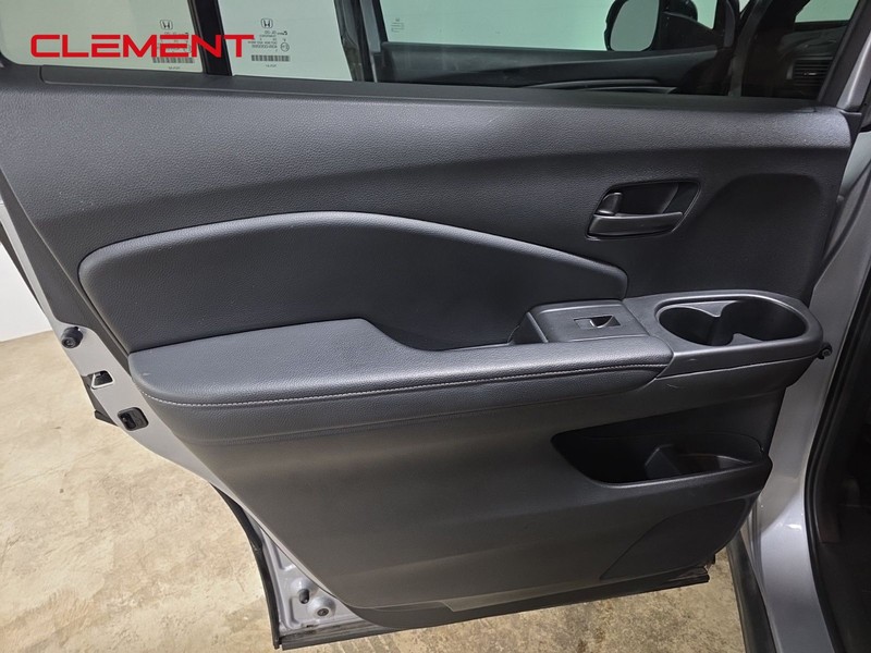 Honda Passport Vehicle Image 25