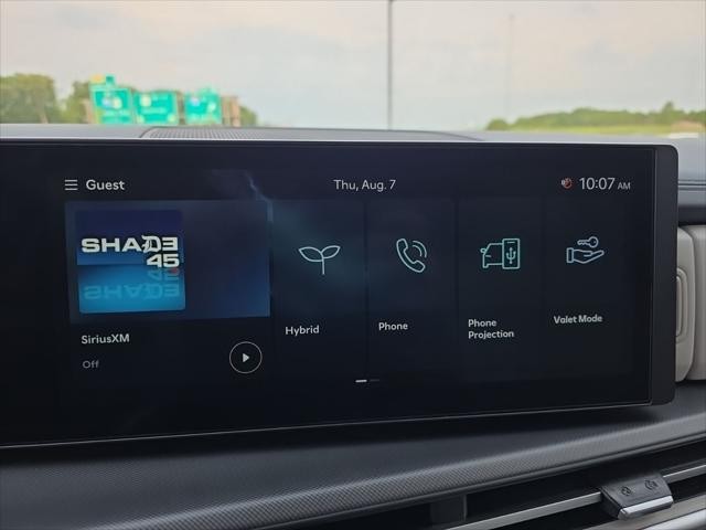 Hyundai Santa Fe Hybrid Vehicle Full-screen Gallery Image 16