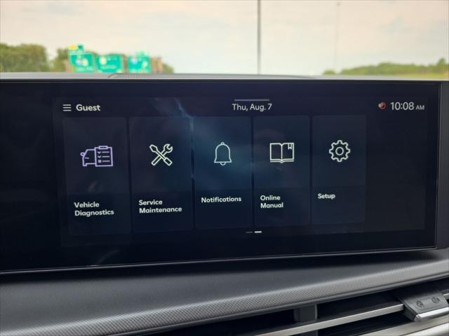 Hyundai Santa Fe Hybrid Vehicle Full-screen Gallery Image 17