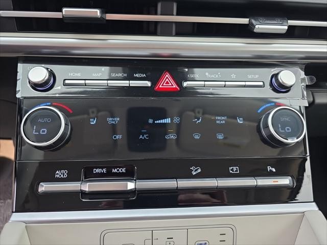 Hyundai Santa Fe Hybrid Vehicle Full-screen Gallery Image 19