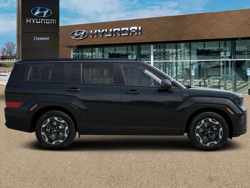 Hyundai Santa Fe Vehicle Full-screen Gallery Image 6