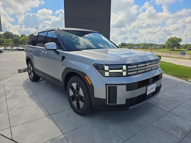 Hyundai Santa Fe Hybrid Vehicle Full-screen Gallery Image 3