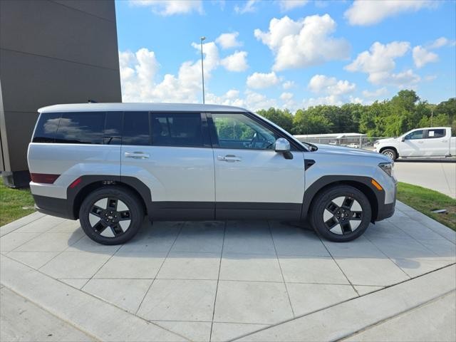 Hyundai Santa Fe Hybrid Vehicle Full-screen Gallery Image 4