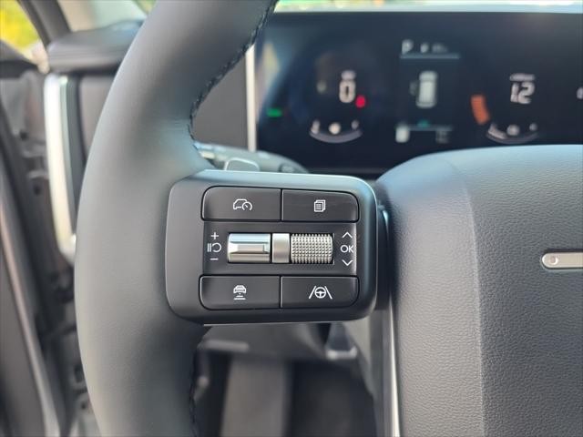 Hyundai Santa Fe Hybrid Vehicle Full-screen Gallery Image 13