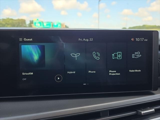 Hyundai Santa Fe Hybrid Vehicle Full-screen Gallery Image 17