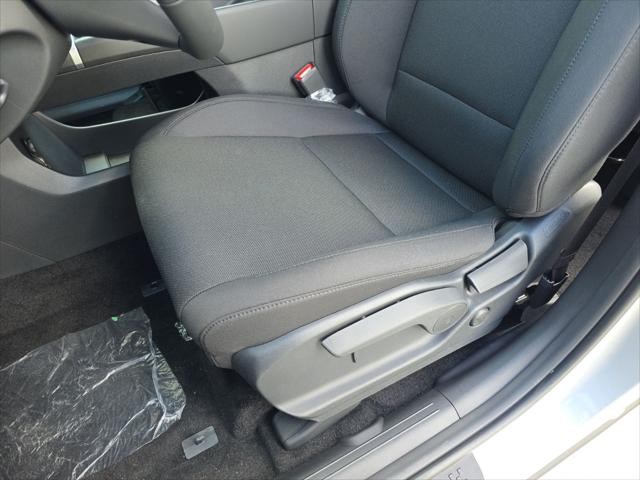 Hyundai Santa Fe Hybrid Vehicle Full-screen Gallery Image 24