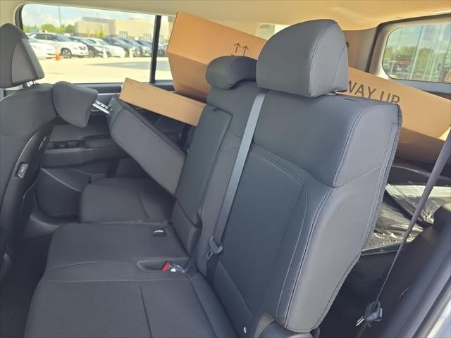 Hyundai Santa Fe Hybrid Vehicle Full-screen Gallery Image 28