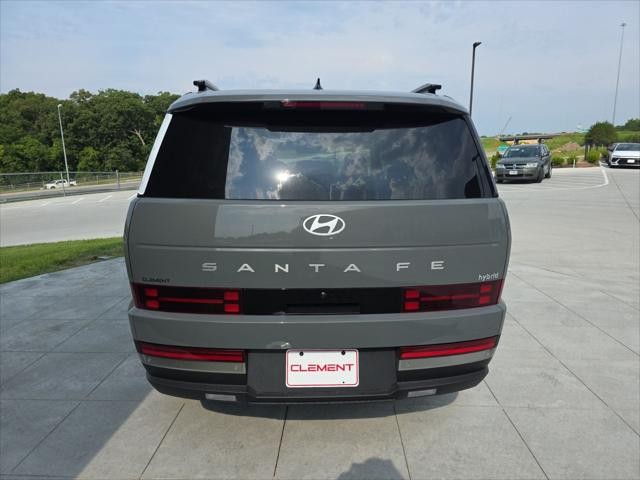 Hyundai Santa Fe Hybrid Vehicle Full-screen Gallery Image 7