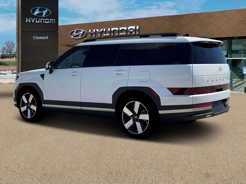 Hyundai Santa Fe Vehicle Full-screen Gallery Image 4