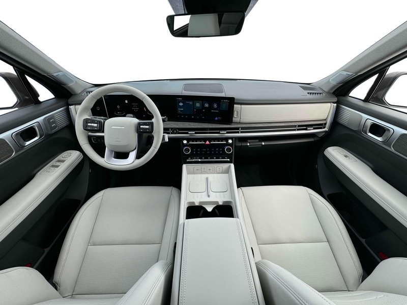 Hyundai Santa Fe Vehicle Full-screen Gallery Image 13