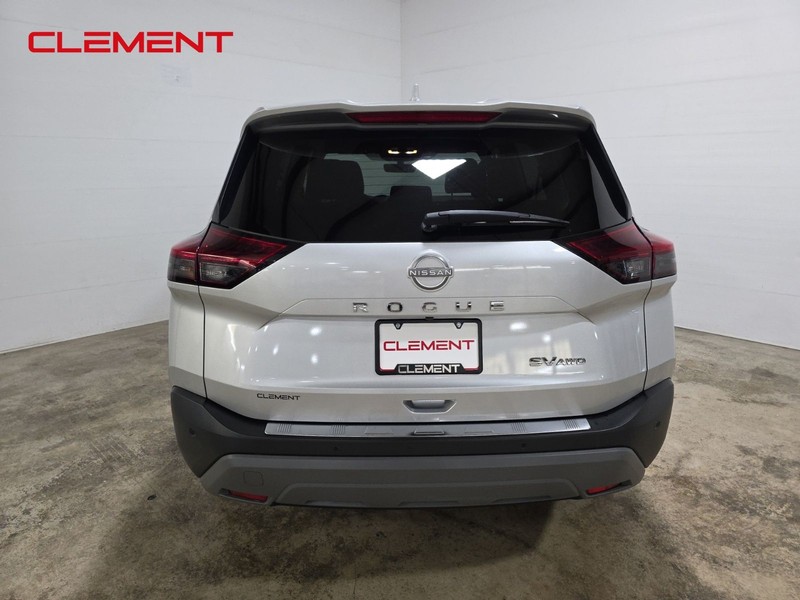 Nissan Rogue Vehicle Image 07