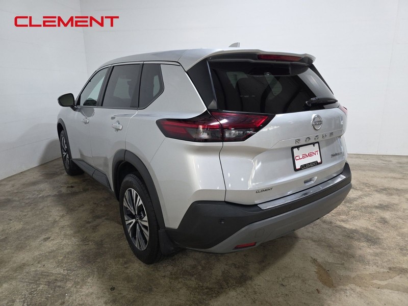 Nissan Rogue Vehicle Image 08