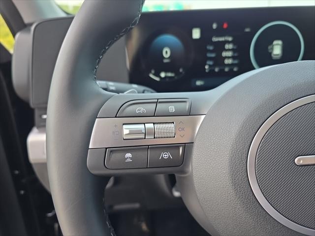 Hyundai Kona Vehicle Full-screen Gallery Image 13