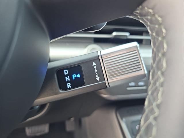 Hyundai Kona Vehicle Full-screen Gallery Image 15