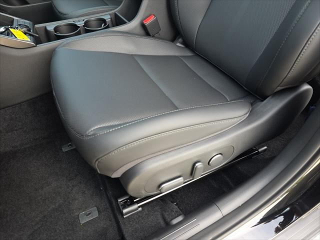 Hyundai Kona Vehicle Full-screen Gallery Image 25