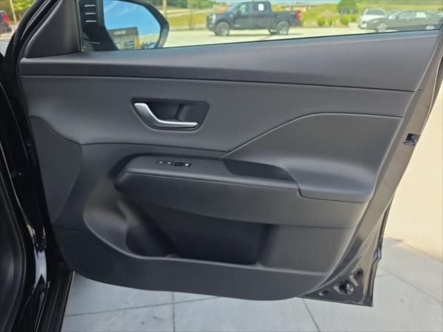 Hyundai Kona Vehicle Full-screen Gallery Image 32