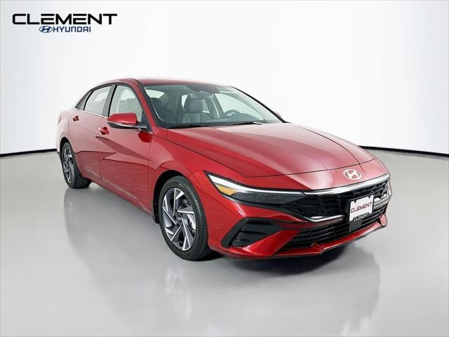 Hyundai Elantra Vehicle Full-screen Gallery Image 3