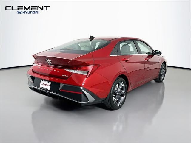 Hyundai Elantra Vehicle Full-screen Gallery Image 6