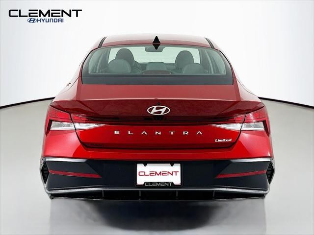 Hyundai Elantra Vehicle Full-screen Gallery Image 7