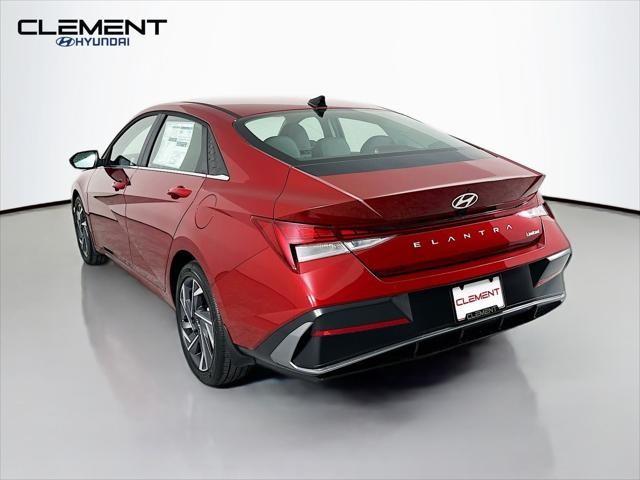 Hyundai Elantra Vehicle Full-screen Gallery Image 8
