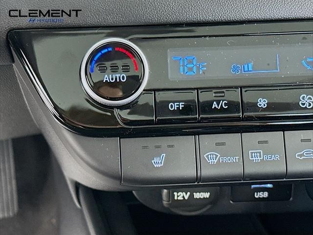 Hyundai Elantra Vehicle Full-screen Gallery Image 20