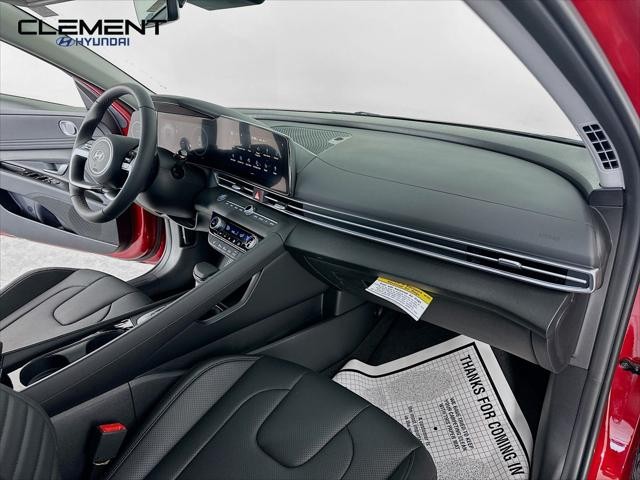 Hyundai Elantra Vehicle Full-screen Gallery Image 31