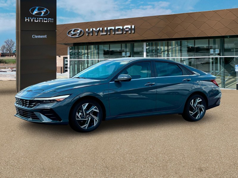 Hyundai Elantra Vehicle Full-screen Gallery Image 2