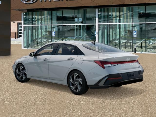 Hyundai Elantra Vehicle Full-screen Gallery Image 5
