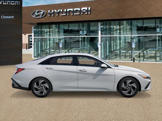 Hyundai Elantra Vehicle Full-screen Gallery Image 7